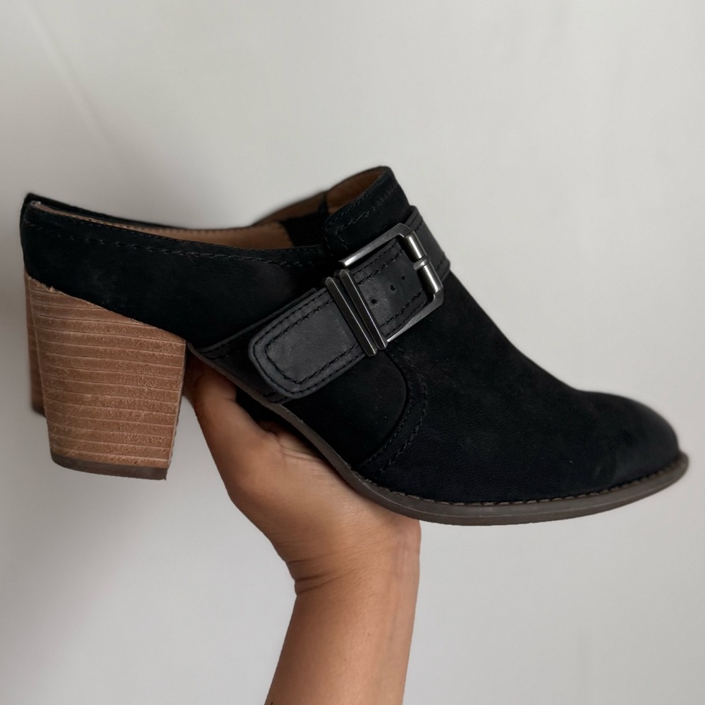 Vionic Black Mules with Brown Heel